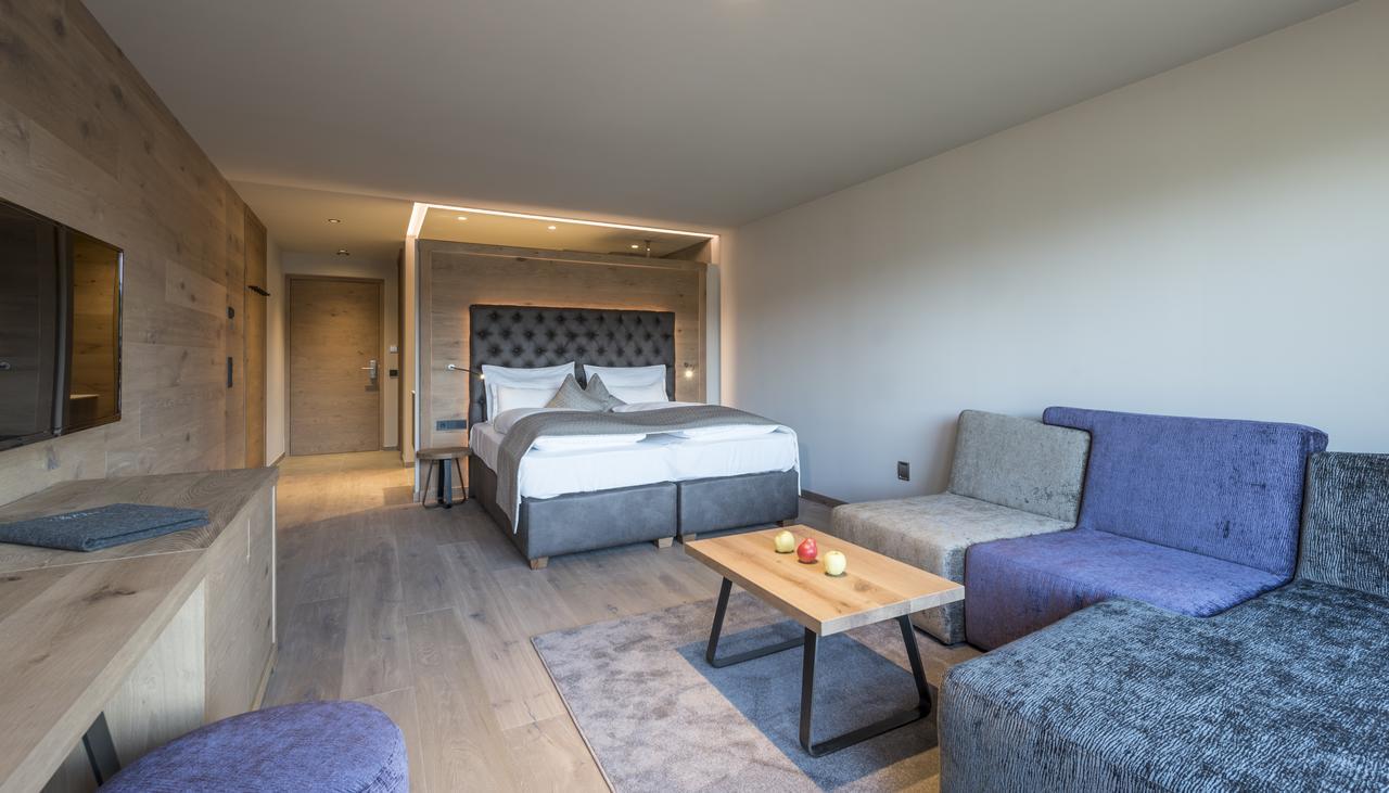 Hotel Madonna 卡斯特尔罗托 外观 照片